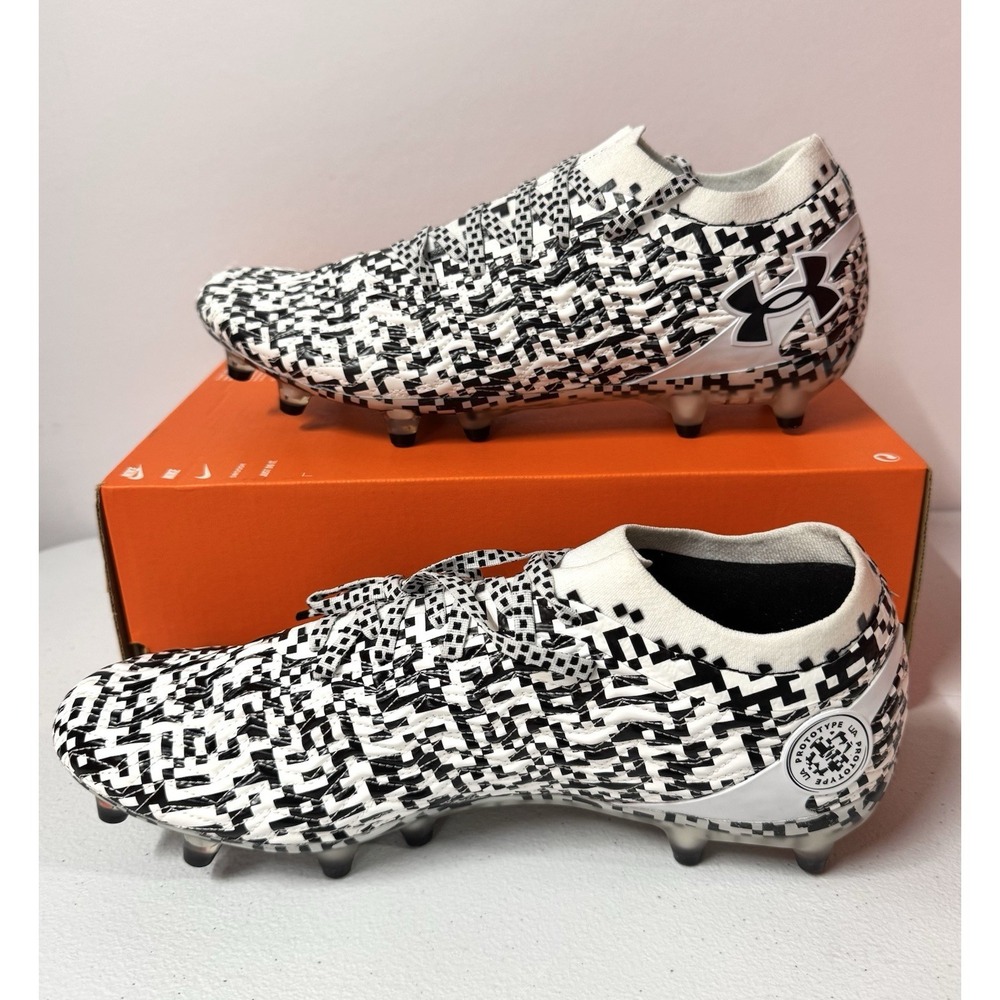 under armour magnetico elite 5 fg, Black/White Cleats, Size 8M, 9.5W